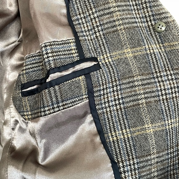 J. Crew Schoolboy Women's Plaid Blazer Gray Tan Gold Buttons Preppy Wool 2 Coat - Picture 7 of 7